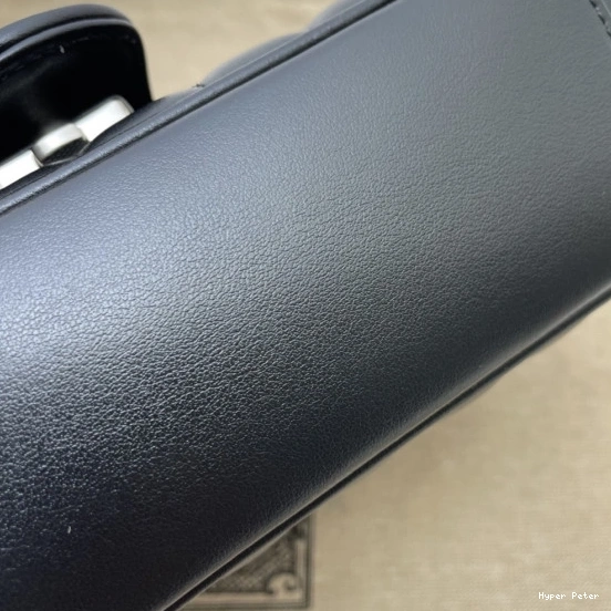 Hyper Peter GUCCI GG Marmont 22CM 0713